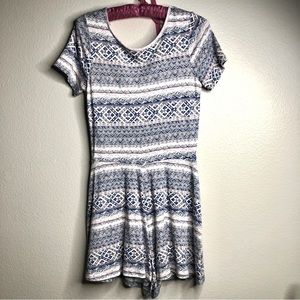 🇺🇸 One Clothing Blue /Pink/White Romper, Size L.